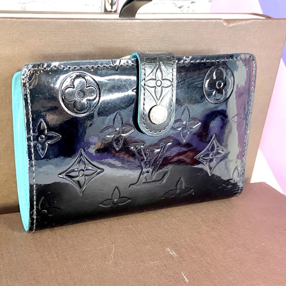 Louis Vuitton Handbags - Louis Vuitton Porte Viennois vernis wallet